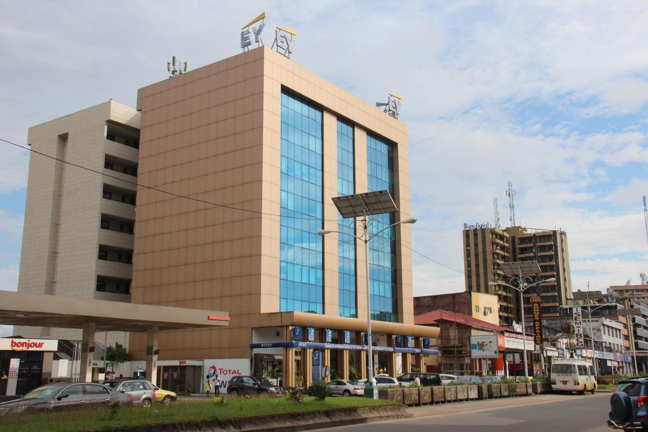Manhantan Living Bonaberi Exterior photo