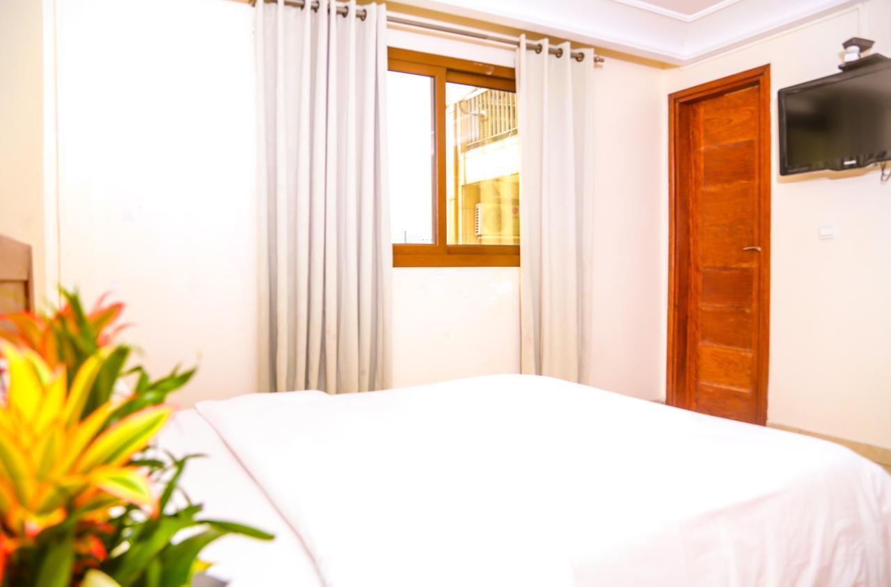 Manhantan Living Bonaberi Exterior photo